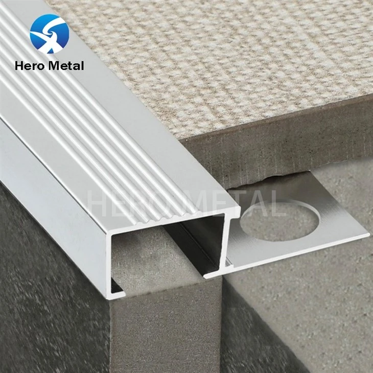 Aluminium stair nosing matt silver